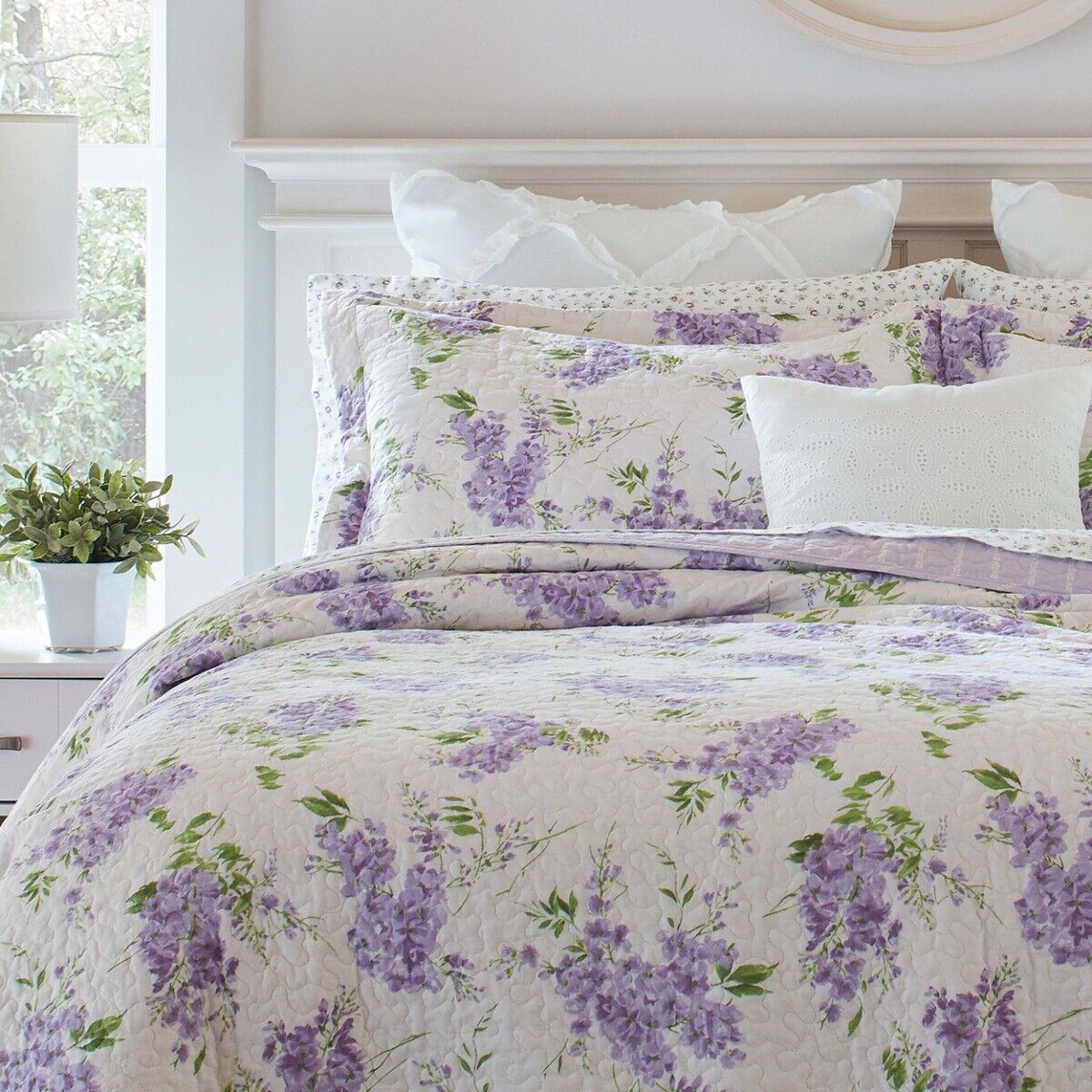 Laura Ashley Keighley Printed Coverlet Set -Lilac