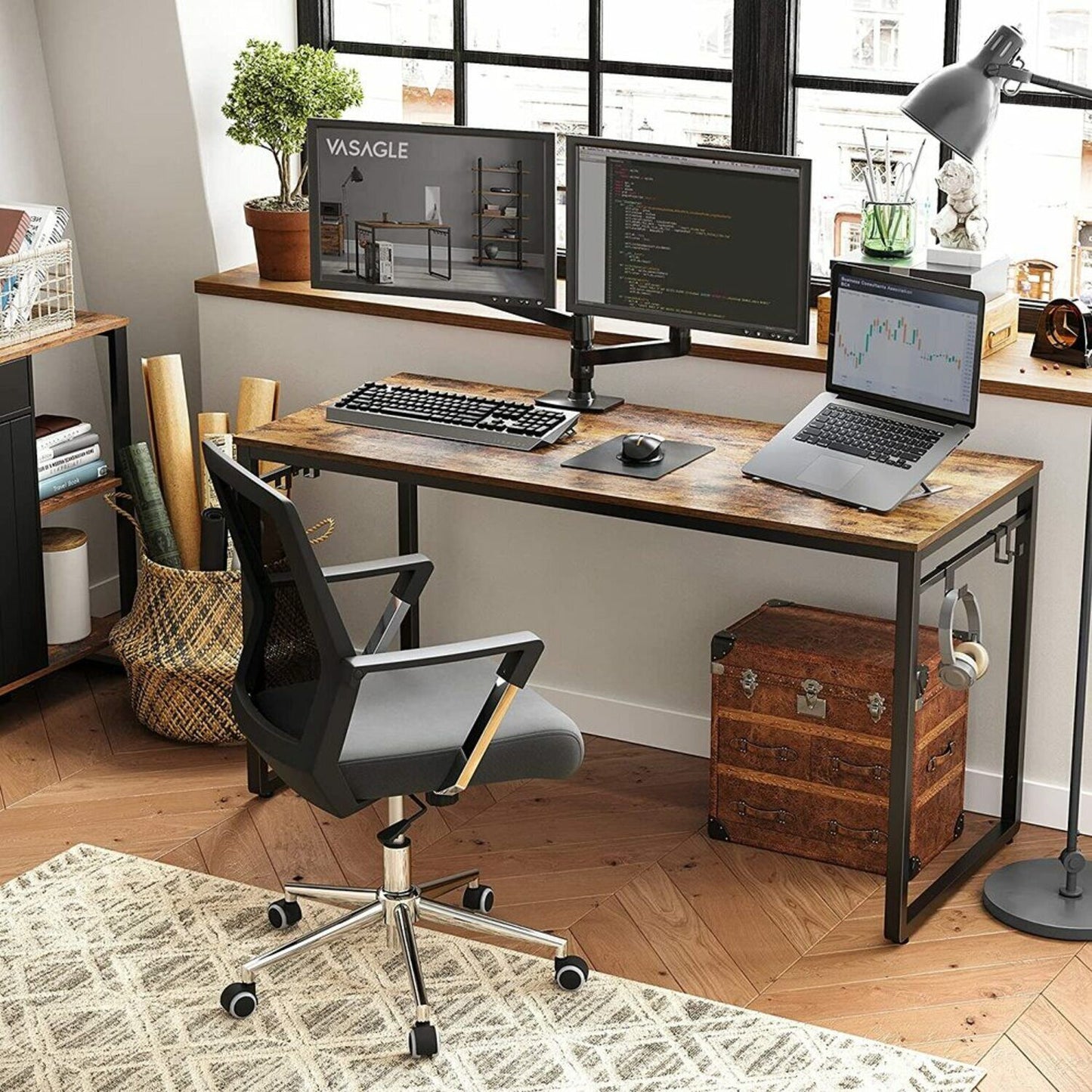 Vasagle Rustic Brown and Black Computer Desk with 8 Hooks 140cm