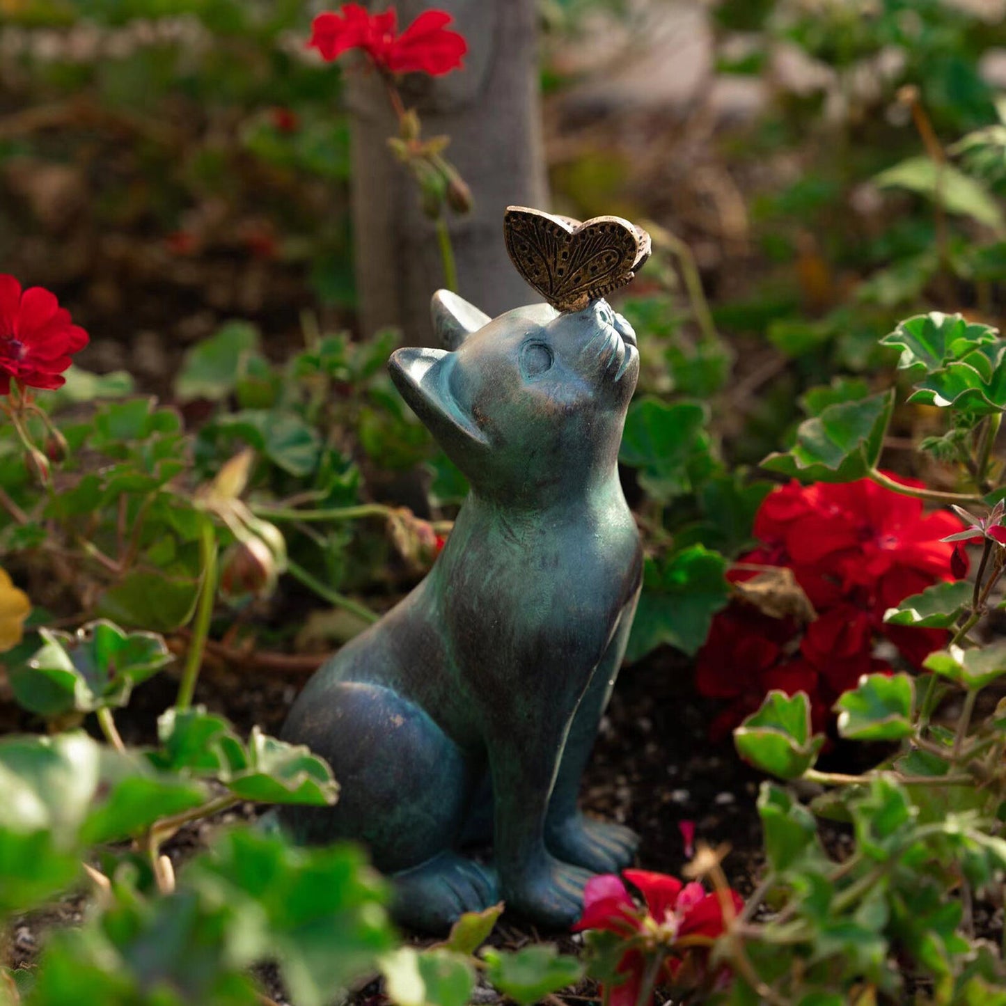 Curious Cat Statue With Butterfly Garden Lawn Sculpture Decor Outdoor Ornament